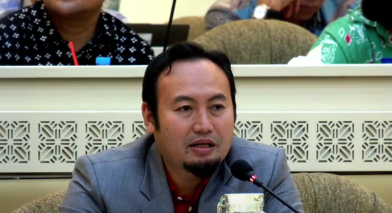 Anggota Komisi II DPR RI Rahmat Saleh saat Rapat dengar Pendapat bersama Kementerian ATR/BPN, Kamis 30 Januari 2025. Foto : Istimewa
